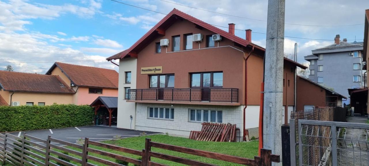 Prenociste-Sobe-Rooms-Aman Bihać Exteriér fotografie