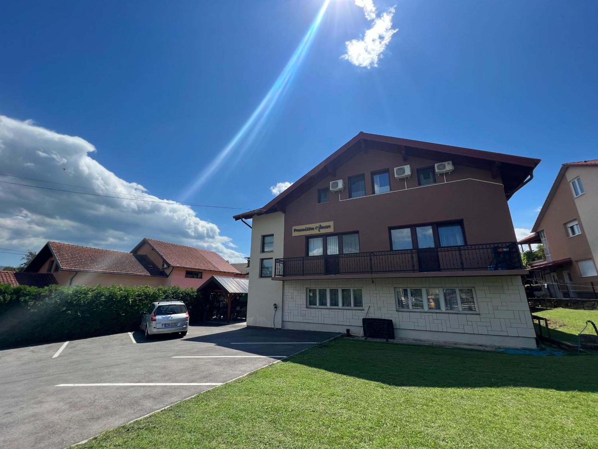 Prenociste-Sobe-Rooms-Aman Bihać Exteriér fotografie