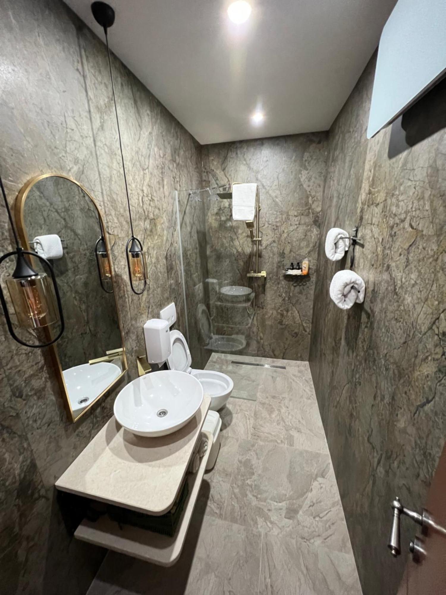 Prenociste-Sobe-Rooms-Aman Bihać Exteriér fotografie