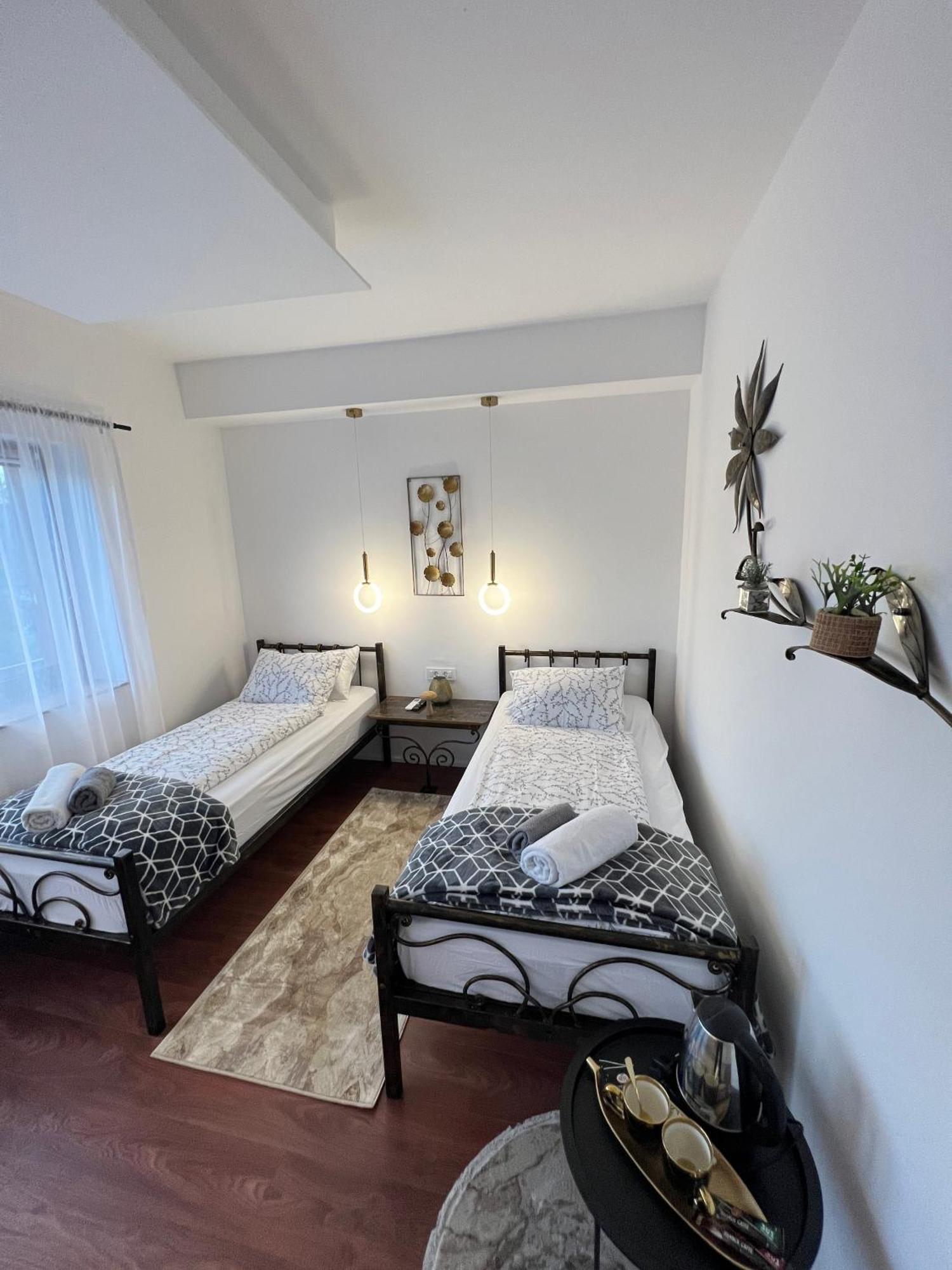 Prenociste-Sobe-Rooms-Aman Bihać Exteriér fotografie