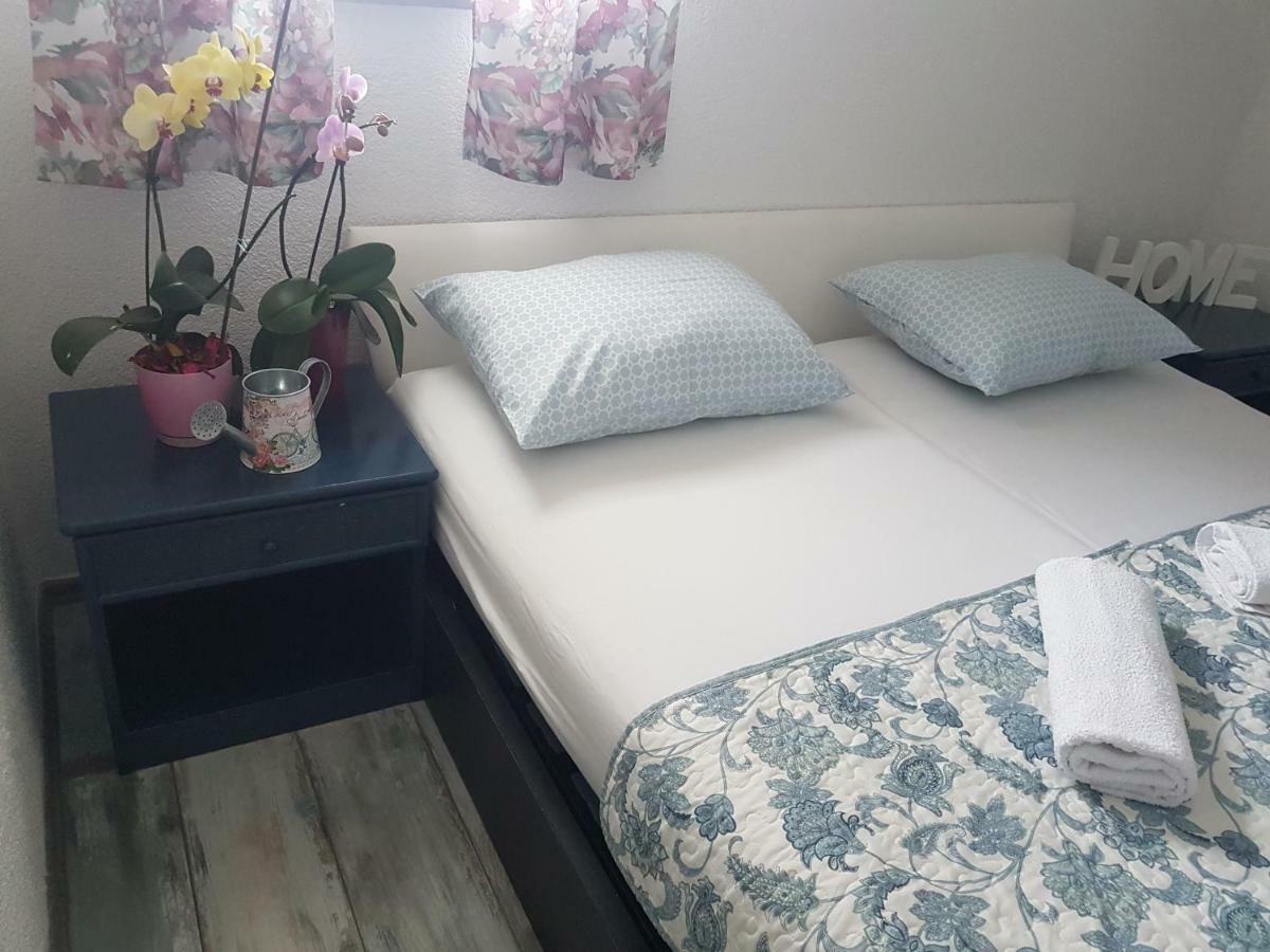 Prenociste-Sobe-Rooms-Aman Bihać Exteriér fotografie