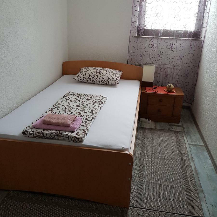 Prenociste-Sobe-Rooms-Aman Bihać Exteriér fotografie