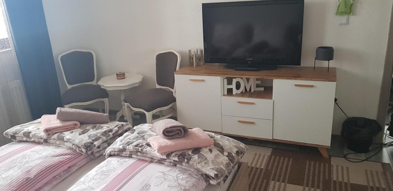 Prenociste-Sobe-Rooms-Aman Bihać Exteriér fotografie